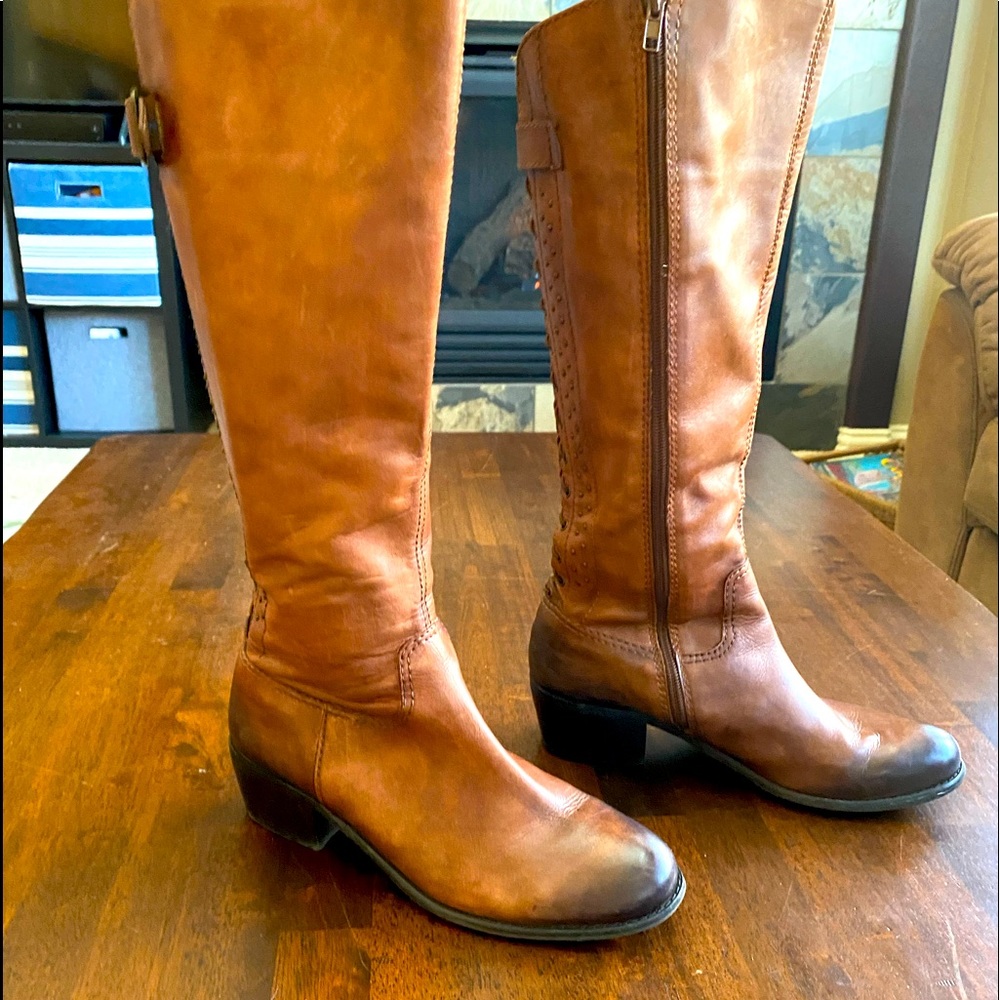 Arturo Chiang Women’s Boots